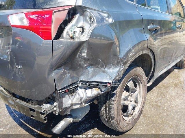 Toyota RAV4 LE 2015 JTMZFREVXFD073473 Image 6