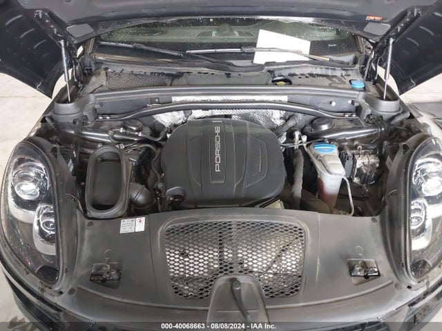 2018 PORSCHE MACAN WP1AA2A51JLB17043 Photo 9