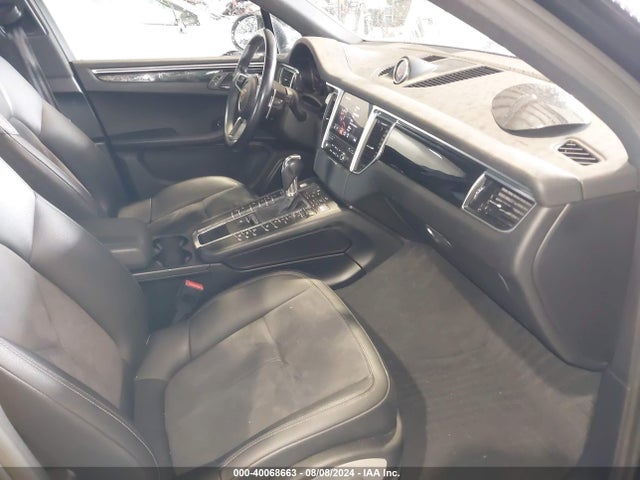 2018 PORSCHE MACAN WP1AA2A51JLB17043 Photo 4