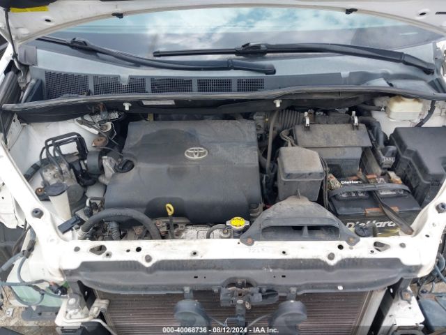 5TDKK3DC9FS629688 Toyota Sienna Le 8 Passenger