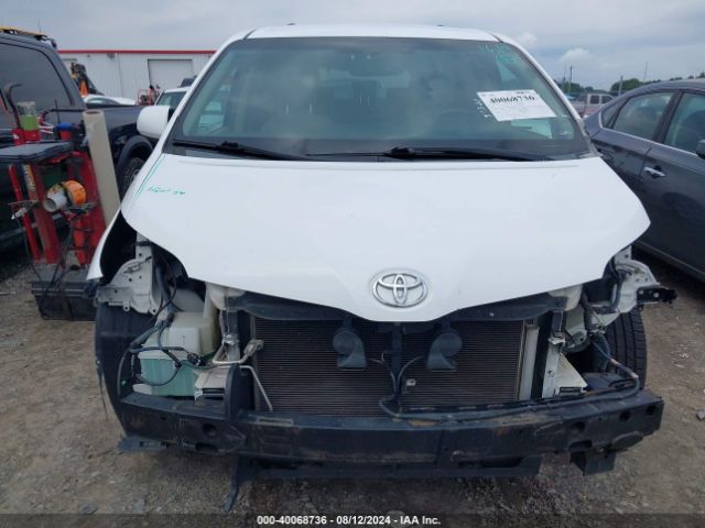 5TDKK3DC9FS629688 Toyota Sienna Le 8 Passenger