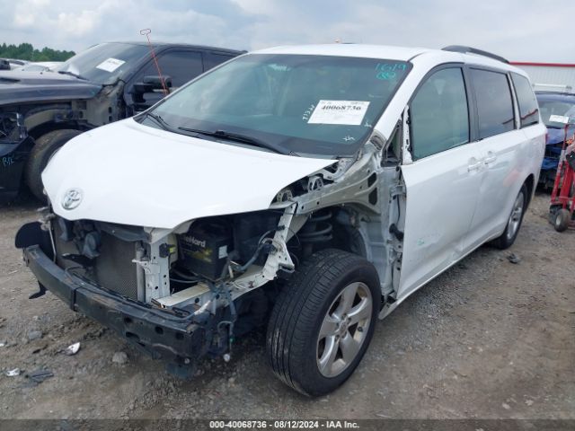 5TDKK3DC9FS629688 Toyota Sienna Le 8 Passenger
