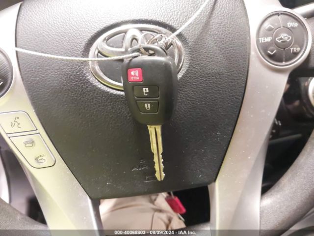 JTDKDTB33G1131529 Toyota Prius C Two