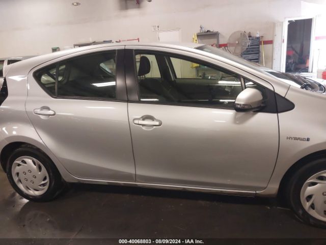 JTDKDTB33G1131529 Toyota Prius C Two