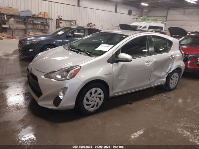 JTDKDTB33G1131529 Toyota Prius C Two