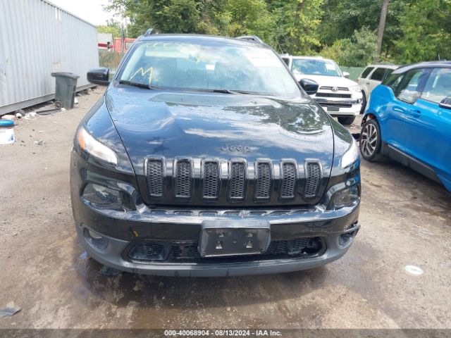 1C4PJMCB0JD568632 Jeep Cherokee Latitude 4x4