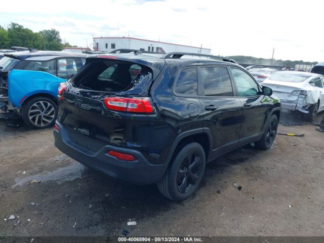 1C4PJMCB0JD568632 Jeep Cherokee Latitude 4x4