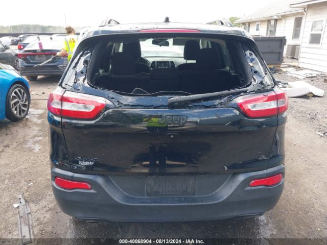 1C4PJMCB0JD568632 Jeep Cherokee Latitude 4x4