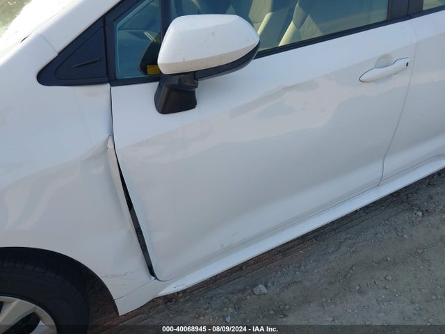 Toyota COROLLA LE 2022 5YFEPMAE6NP322304 Image 17