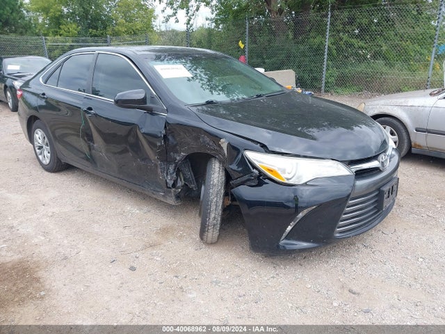 Toyota CAMRY LE 2017 4T1BF1FK1HU288732 Image 1