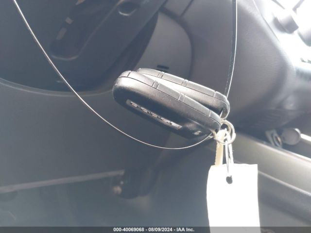 3C4PDCAB9JT381503 Dodge JOURNEY SE