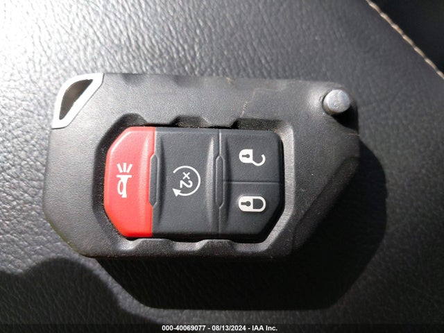 1C4HJXEN3KW543050 Jeep Wrangler Unlimited Sahara 4x4