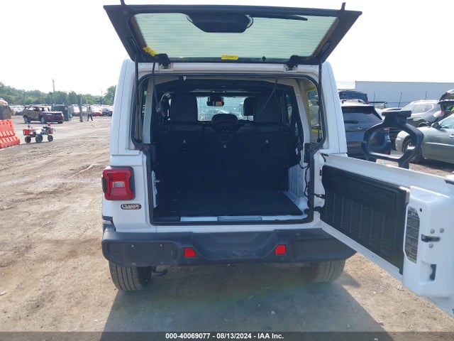 1C4HJXEN3KW543050 Jeep Wrangler Unlimited Sahara 4x4
