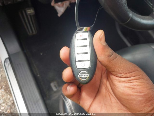 5N1AZ2MH3HN185760 Nissan MURANO SL