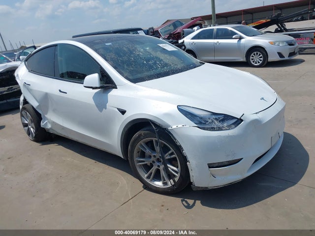 2023 TESLA MODEL Y 7SAYGDEE7PA074747 Photo 0