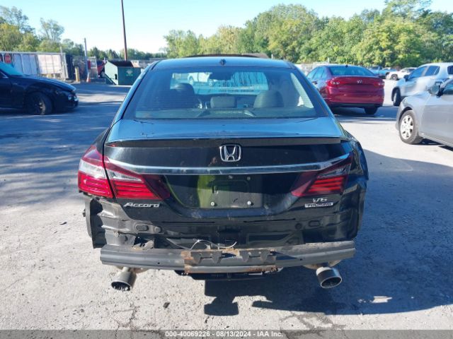 1HGCR3F94GA005508 Honda Accord Touring