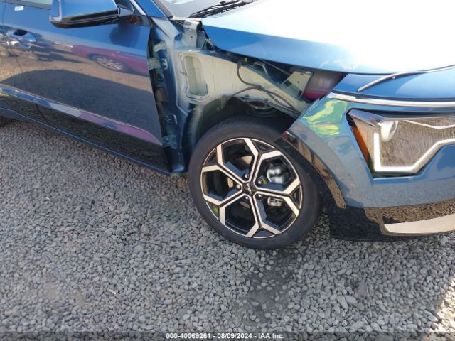 KNDCR3LE4P5107853 KIA Niro Ex Touring