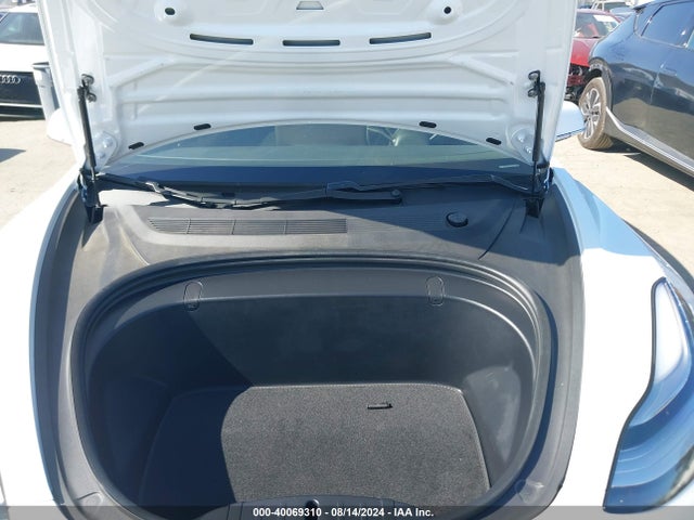 5YJ3E1EB8KF469341 Tesla Model 3 Long Range/performance