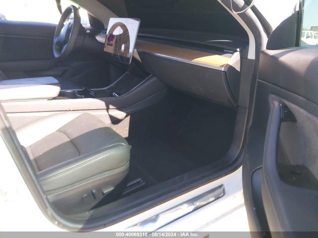 5YJ3E1EB8KF469341 Tesla Model 3 Long Range/performance