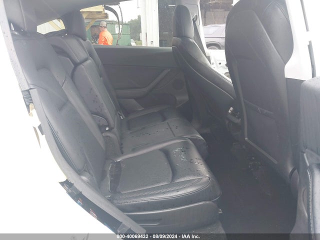 2021 TESLA MODEL Y 5YJYGAEE1MF257457 Photo 7