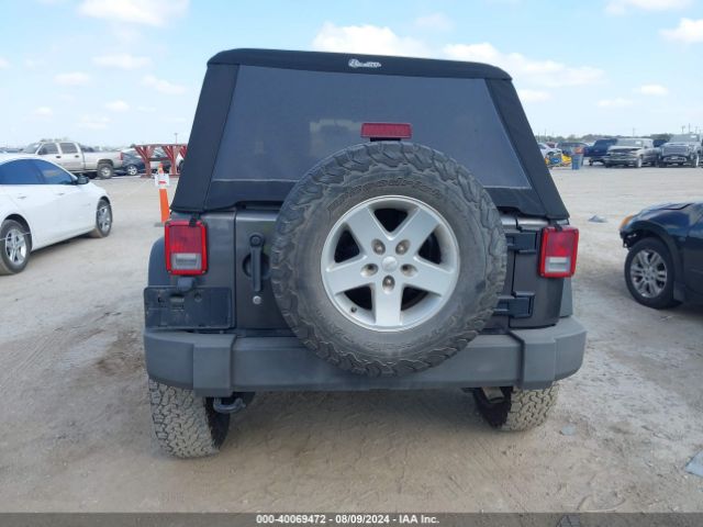 1C4BJWDG0EL223533 Jeep Wrangler Unlimited Sport