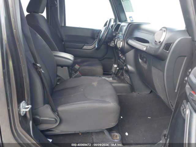 1C4BJWDG0EL223533 Jeep Wrangler Unlimited Sport