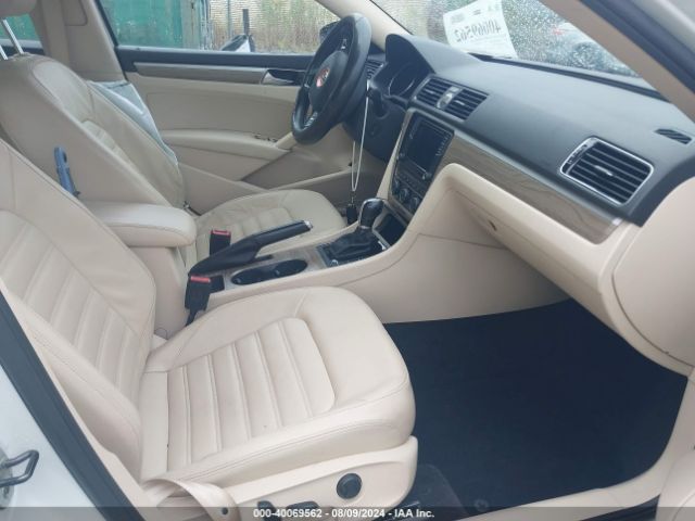 1VWCM7A30HC060497 Volkswagen Passat V6 Sel Premium
