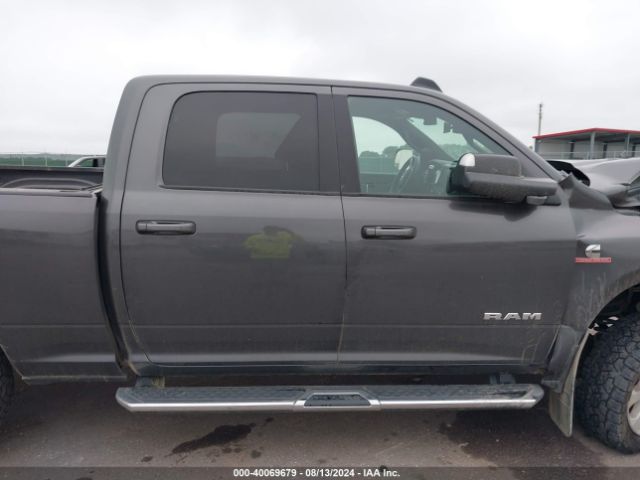 3C6UR5DL1NG202638 RAM 2500 Big Horn  4x4 6'4 Box