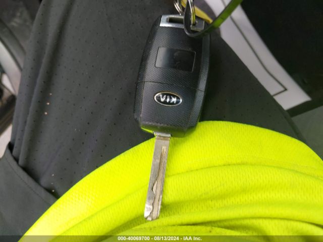 5XYPGDA38GG067959 KIA Sorento 2.4l Lx