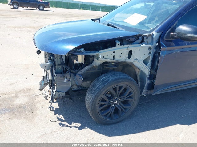 JA4AZ3A37JZ029491 Mitsubishi Outlander Le