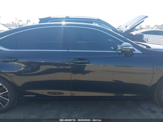 58ADA1C13NU025245 Lexus ES 300H