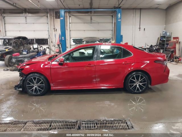 4T1G11BK6MU044370 Toyota Camry Se Awd
