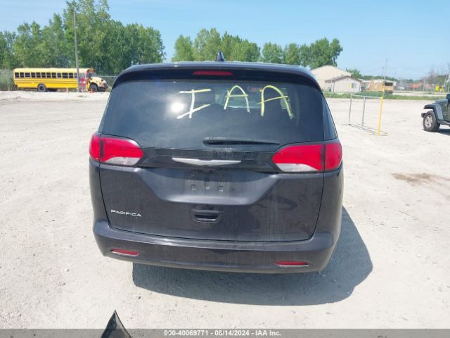 2C4RC1DGXHR525449 Chrysler Pacifica Touring