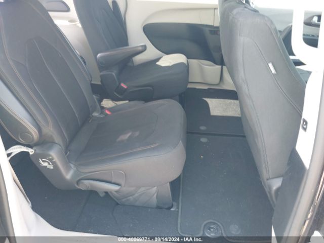 2C4RC1DGXHR525449 Chrysler Pacifica Touring
