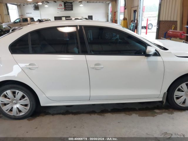 3VWB17AJ9EM385985 Volkswagen Jetta 1.8t Se