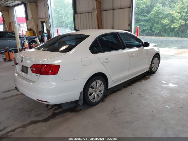3VWB17AJ9EM385985 Volkswagen Jetta 1.8t Se