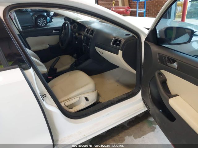 3VWB17AJ9EM385985 Volkswagen Jetta 1.8t Se