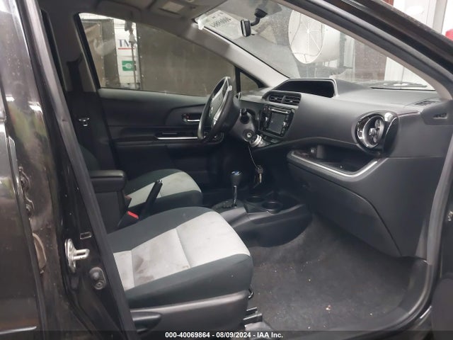 Toyota Prius C Two 2016 JTDKDTB37G1131517 Image 5
