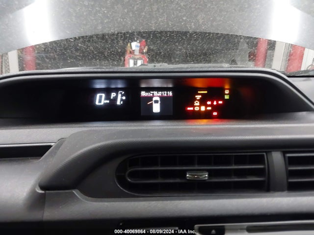 Toyota Prius C Two 2016 JTDKDTB37G1131517 Image 7