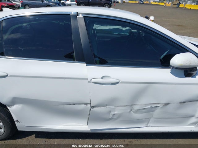 Toyota CAMRY LE 2019 4T1B11HK7KU803316 Image 19