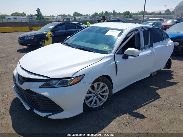 Toyota CAMRY LE 2019 4T1B11HK7KU803316 Image 2