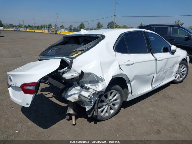 Toyota CAMRY LE 2019 4T1B11HK7KU803316 Image 4