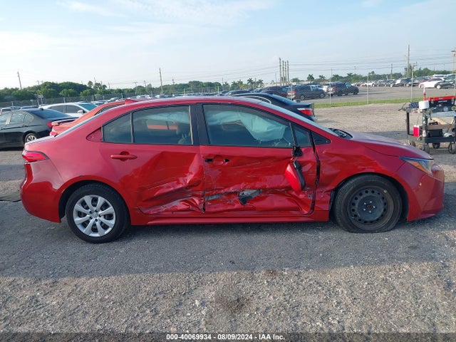 Toyota COROLLA LE 2021 JTDEPMAE8MJ134970 Image 13