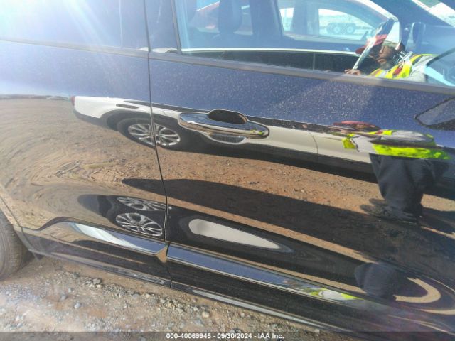 1FMCU9MNXRUA57612 Ford Escape St-line