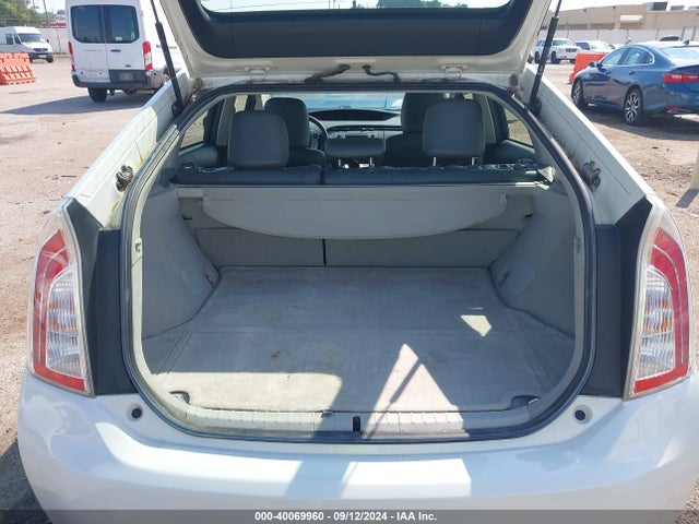 Toyota Prius Three 2015 JTDKN3DU1F0417581 Image 16