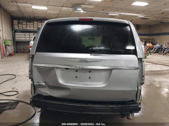 2C4RC1GG1ER189374 Chrysler Town & Country Limited