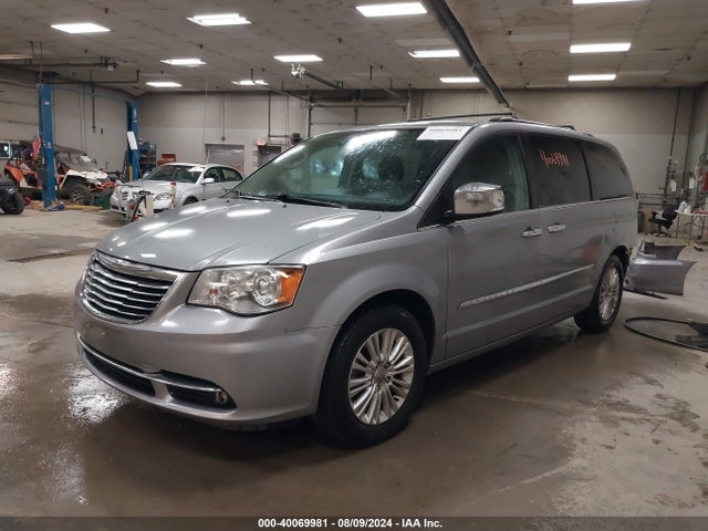 2C4RC1GG1ER189374 Chrysler Town & Country Limited