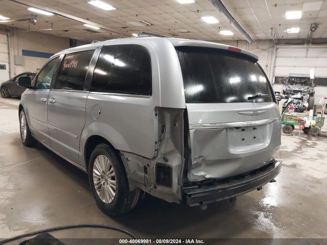 2C4RC1GG1ER189374 Chrysler Town & Country Limited