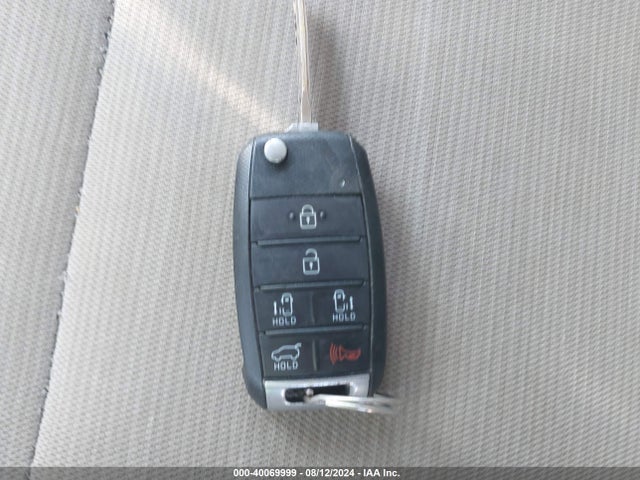 KIA SEDONA LX 2015 KNDMB5C11F6074675 Image 11