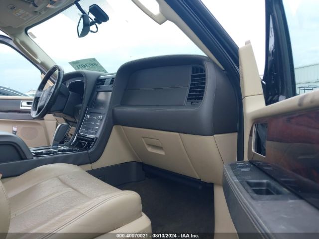 5LMJJ2JT8FEJ00650 Lincoln Navigator